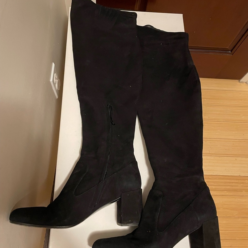 Elegant Black Knee-High Women's Boots